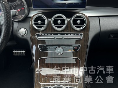 C300