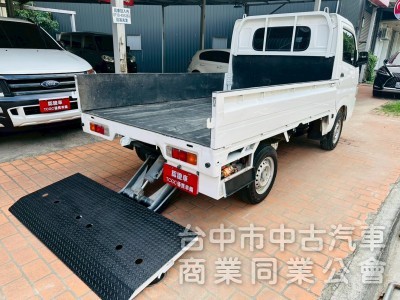 油壓尾門，一手車，原版件