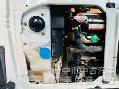 油壓尾門，一手車，原版件