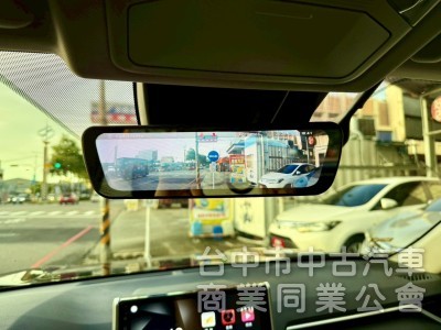頂級旗艦版，360環景，apple carplay，原版件