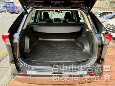 頂級旗艦版，360環景，apple carplay，原版件