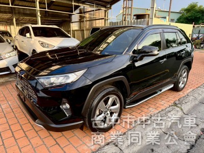 頂級旗艦版，360環景，apple carplay，原版件