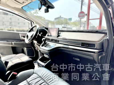 末代大改款！原廠保養！ACC跟車 電動側滑門 CarPlay 車道維持 LED頭燈！原鈑件！可全貸！大甲在地30年老店！