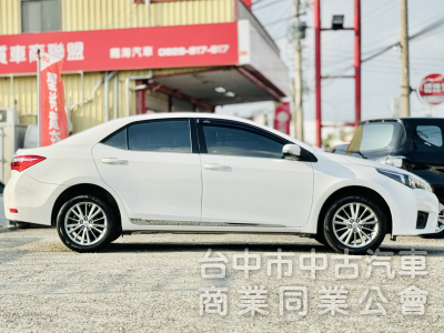 15年式豪華版！一手車！里程僅10萬公里！定速 恆溫 藍芽 數位電視 倒車顯影 原鈑件！可全貸！大甲在地深耕30年老店！