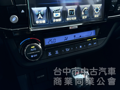 15年式豪華版！一手車！里程僅10萬公里！定速 恆溫 藍芽 數位電視 倒車顯影 原鈑件！可全貸！大甲在地深耕30年老店！