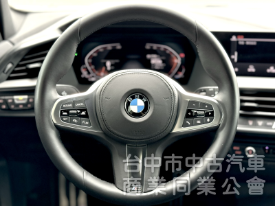 原廠保固中！M版！一手車！僅跑2萬！全原廠保養！ACC跟車 盲點 跑車座椅 無線CarPlay！原鈑件！可全貸！