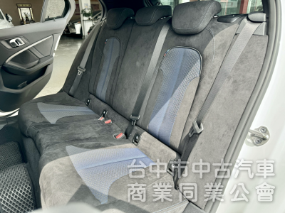 原廠保固中！M版！一手車！僅跑2萬！全原廠保養！ACC跟車 盲點 跑車座椅 無線CarPlay！原鈑件！可全貸！