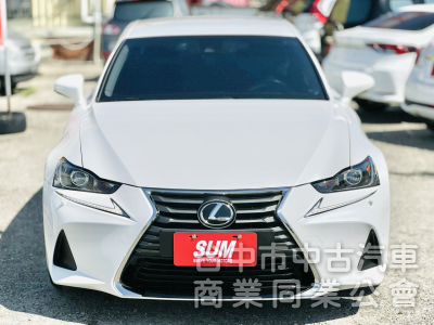 小改款！ACC跟車！原廠保養！雙電動加熱椅 導航 數位電視！年均僅跑1.3萬公里！原鈑件！可全貸！大甲在地30年老店！