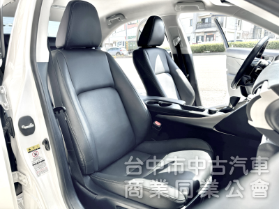 小改款！ACC跟車！原廠保養！雙電動加熱椅 導航 數位電視！年均僅跑1.3萬公里！原鈑件！可全貸！大甲在地30年老店！
