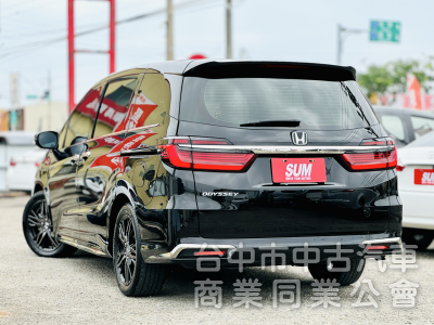 末代大改款！登峰版！ACC跟車 盲點 雙電動側滑門 電尾門 360環景 CarPlay 車道維持 LED頭燈！原鈑件！