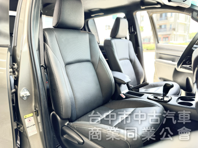 一手車！原廠保養！柴油4WD！車斗捲簾！ACC跟車 環景 通風座椅 CarPlay！原鈑件！可全貸！大甲在地30年老店！