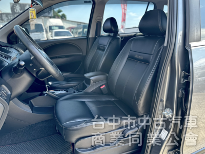 旗艦版！一手車！僅跑5萬！數位儀表 盲點 定速 後座出風口 無線CarPlay！原鈑件！可全貸！大甲在地30年老店！