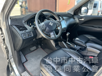 旗艦版！一手車！僅跑5萬！數位儀表 盲點 定速 後座出風口 無線CarPlay！原鈑件！可全貸！大甲在地30年老店！
