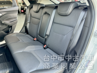頂級S版！僅跑7萬！CarPlay 免鑰匙 盲點 HID頭燈 天窗 定速 自動停車！可全貸！大甲在地深耕30年老店！