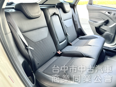頂級S版！僅跑7萬！CarPlay 免鑰匙 盲點 HID頭燈 天窗 定速 自動停車！可全貸！大甲在地深耕30年老店！
