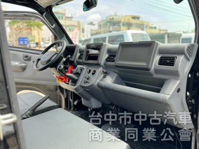 一手車！僅跑2萬8！車室空間大！同級距車斗最寬長！雙安！循跡防滑！ABS！可全貸！全省保固！大甲在地深耕30年老店！ 