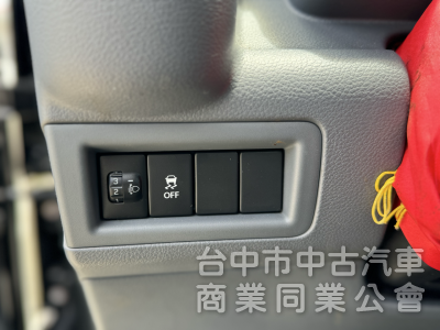 一手車！僅跑2萬8！車室空間大！同級距車斗最寬長！雙安！循跡防滑！ABS！可全貸！全省保固！大甲在地深耕30年老店！ 