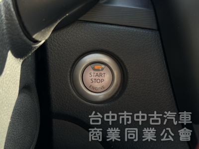一手車！SR特式版！I-KEY 恆溫 AppleCarPlay 倒車顯影 抬頭顯示！原廠空力套件！原鈑件！