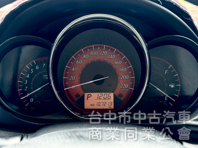 一手車！16年式！大鴨！代步神車！倒車顯影 雙安全氣囊 AppleCarPlay 衛星導航！可全貸！台中在地30年老店！