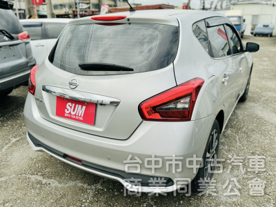 低里程！僅跑4萬！小車大空間！6氣囊！藍芽影音 倒車顯影 前後紀錄！後座出風口！原鈑件！可全貸！台中在地深耕30年老店！