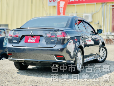 一手車！里程僅跑7萬！原廠保養！定速！I-KEY！無線AppleCarPlay！倒車顯影 四輪新胎 抬頭顯示！原鈑件！