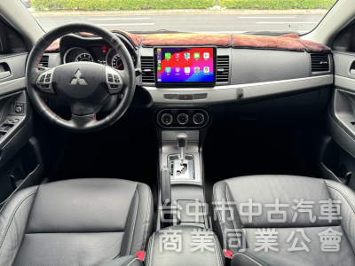 一手車！里程僅跑7萬！原廠保養！定速！I-KEY！無線AppleCarPlay！倒車顯影 四輪新胎 抬頭顯示！原鈑件！