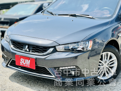 一手車！里程僅跑7萬！原廠保養！定速！I-KEY！無線AppleCarPlay！倒車顯影 四輪新胎 抬頭顯示！原鈑件！