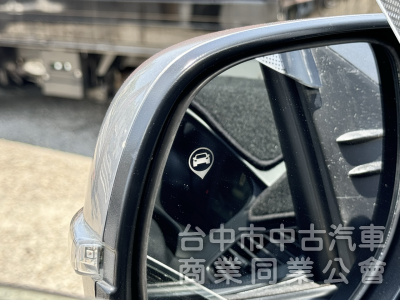 旗艦版！一手車！僅跑5萬！數位儀表 盲點 定速 後座出風口 無線CarPlay！原鈑件！可全貸！大甲在地30年老店！