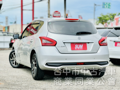 低里程！僅跑4萬！小車大空間！6氣囊！藍芽影音 倒車顯影 前後紀錄！後座出風口！原鈑件！可全貸！台中在地深耕30年老店！