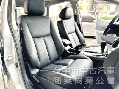 低里程！僅跑4萬！小車大空間！6氣囊！藍芽影音 倒車顯影 前後紀錄！後座出風口！原鈑件！可全貸！台中在地深耕30年老店！
