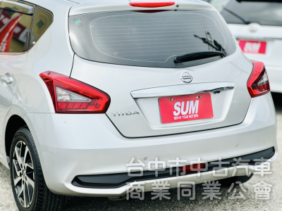 低里程！僅跑4萬！小車大空間！6氣囊！藍芽影音 倒車顯影 前後紀錄！後座出風口！原鈑件！可全貸！台中在地深耕30年老店！