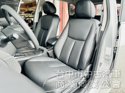 低里程！僅跑4萬！小車大空間！6氣囊！藍芽影音 倒車顯影 前後紀錄！後座出風口！原鈑件！可全貸！台中在地深耕30年老店！