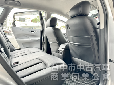 低里程！僅跑4萬！小車大空間！6氣囊！藍芽影音 倒車顯影 前後紀錄！後座出風口！原鈑件！可全貸！台中在地深耕30年老店！