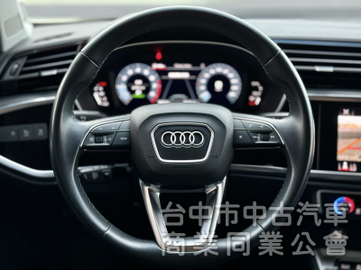 一手車！僅跑3萬！原廠保養！新車保固中！ACC跟車 盲點 環景 腳踢尾門 CarPlay！原鈑件！台中在地30年老店！