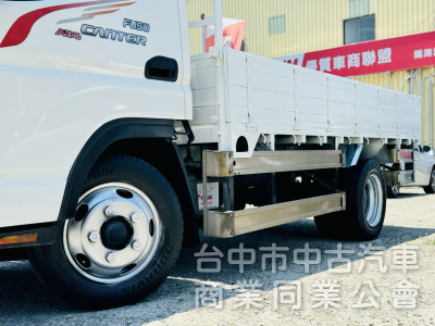 低里程！全新車斗！僅跑11萬！長軸11呎半！原廠防捲入護欄！免尿素！載重五噸！無限速！可全貸！大甲在地深耕30年老店！