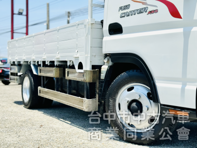 低里程！全新車斗！僅跑11萬！長軸11呎半！原廠防捲入護欄！免尿素！載重五噸！無限速！可全貸！大甲在地深耕30年老店！