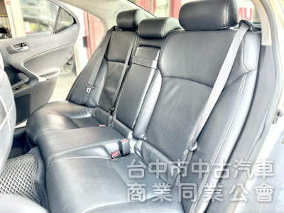 一手車！NAVI旗艦版！僅跑10萬！定速！ML音響！撥片！導航！後電動遮陽簾！雙電動冷熱通風椅！前後車距雷達！原鈑件！