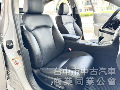 一手車！NAVI旗艦版！僅跑10萬！定速！ML音響！撥片！導航！後電動遮陽簾！雙電動冷熱通風椅！前後車距雷達！原鈑件！