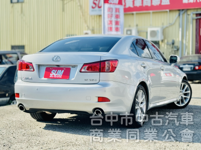 一手車！NAVI旗艦版！僅跑10萬！定速！ML音響！撥片！導航！後電動遮陽簾！雙電動冷熱通風椅！前後車距雷達！原鈑件！