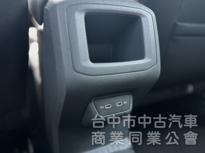 搶先看～新車保固中！原廠保養！ACC跟車 無線充電 CarPlay 雙區恆溫！原鈑件！可全貸！台中在地30年老店！