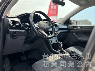 搶先看～新車保固中！原廠保養！ACC跟車 無線充電 CarPlay 雙區恆溫！原鈑件！可全貸！台中在地30年老店！