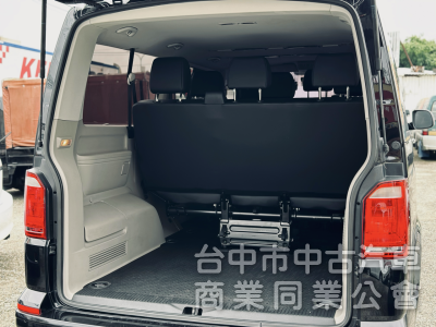 搶先看～長軸！僅跑9萬！九人座！定速 三區恆溫 藍芽 倒車影像 後座遮陽簾！可全貸！售後全省保固！台中在地30年老店！