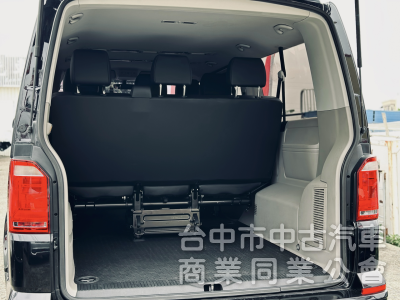 搶先看～長軸！僅跑9萬！九人座！定速 三區恆溫 藍芽 倒車影像 後座遮陽簾！可全貸！售後全省保固！台中在地30年老店！