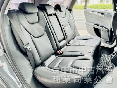 一手車！Wagon跑旅型！ACC跟車！盲點 電尾門 CarPlay 電熱椅 全景天窗！原鈑件！可全貸！台中在地30年老店