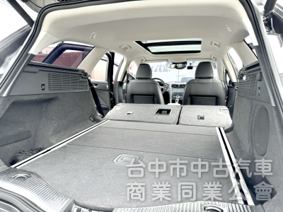 一手車！Wagon跑旅型！ACC跟車！盲點 電尾門 CarPlay 電熱椅 全景天窗！原鈑件！可全貸！台中在地30年老店