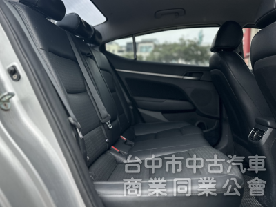 搶先看！一手車！豪華版！六安！定速！無線CarPlay！前後記錄器！後座出風口！原鈑件！可全貸！台中在地深耕30年老店！