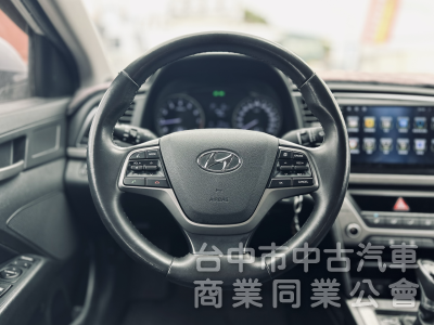 搶先看！一手車！豪華版！六安！定速！無線CarPlay！前後記錄器！後座出風口！原鈑件！可全貸！台中在地深耕30年老店！