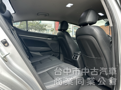 搶先看！一手車！豪華版！六安！定速！無線CarPlay！前後記錄器！後座出風口！原鈑件！可全貸！台中在地深耕30年老店！