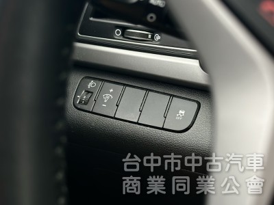 搶先看！一手車！豪華版！六安！定速！無線CarPlay！前後記錄器！後座出風口！原鈑件！可全貸！台中在地深耕30年老店！