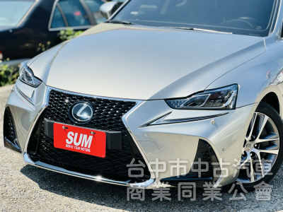 17年式！小改款！頂級版！ACC跟車！通風椅 盲點 三眼LED頭燈 電視 天窗！原鈑件！可全貸！大甲在地深耕30年老店！